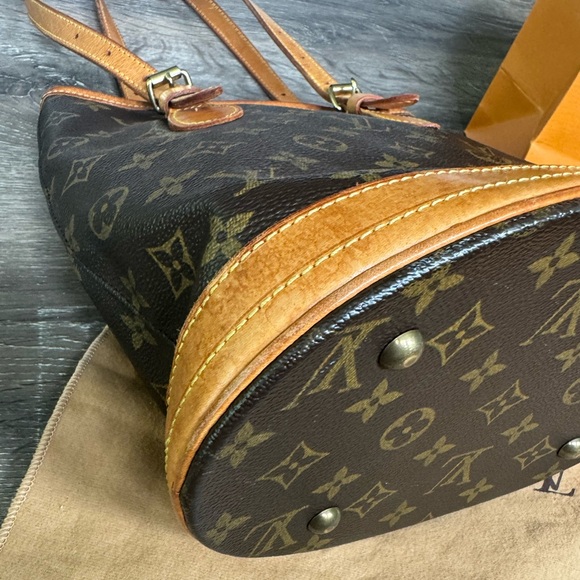 Louis Vuitton Petite bucket monogram - Picture 12 of 16